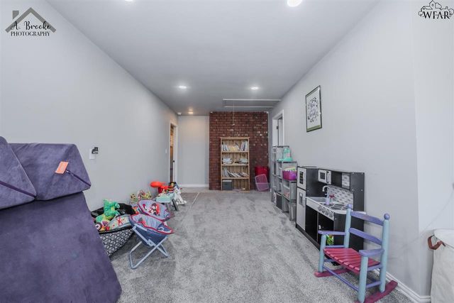 2 GILBERT ROAD, Burkburnett, TX 76354