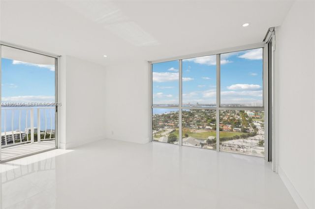 7601 E Treasure Dr 2305, North Bay Village, FL 33141