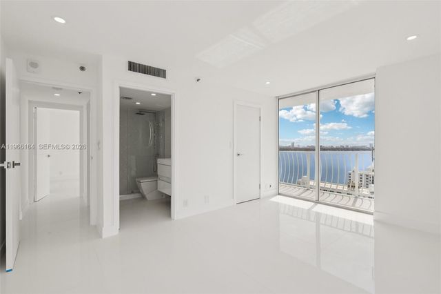 7601 E Treasure Dr 2305, North Bay Village, FL 33141