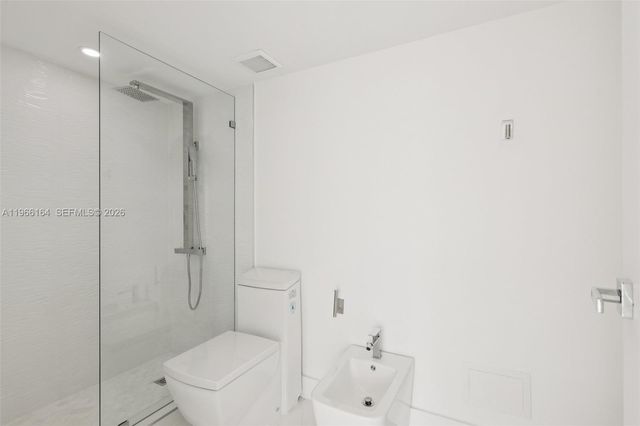 7601 E Treasure Dr 2305, North Bay Village, FL 33141