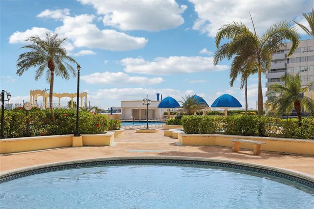 7601 E Treasure Dr 2305, North Bay Village, FL 33141