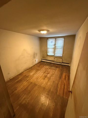 4242 Colden Street C15, Flushing, NY 11355