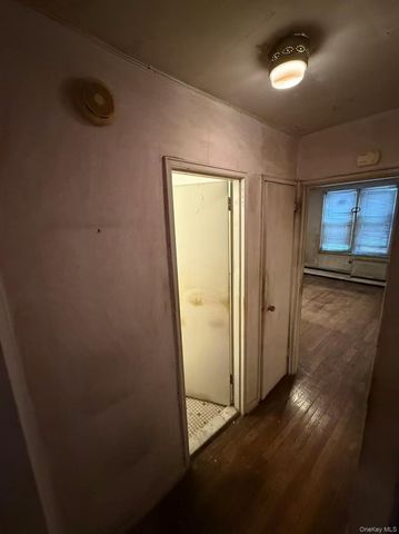 4242 Colden Street C15, Flushing, NY 11355