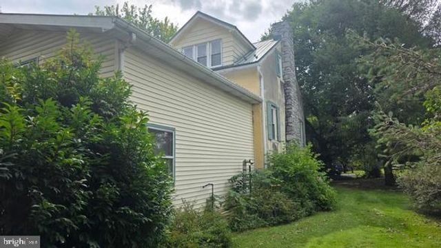 43 HARMONY HALL DR, Carlisle, PA 17015