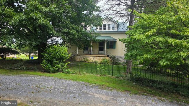 43 HARMONY HALL DR, Carlisle, PA 17015