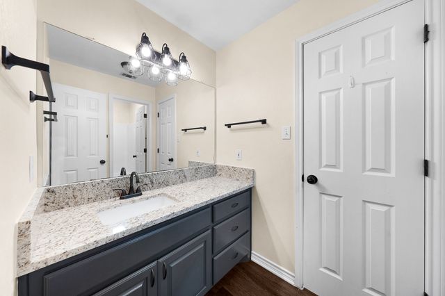 324 N Tolbert Avenue, Sherman, TX 75092