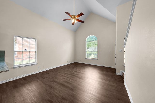 324 N Tolbert Avenue, Sherman, TX 75092
