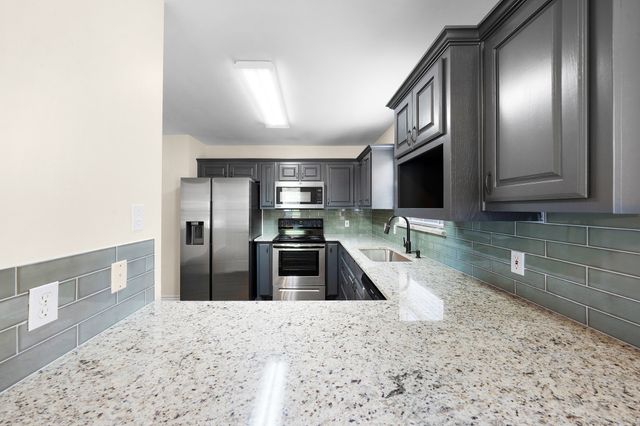 324 N Tolbert Avenue, Sherman, TX 75092