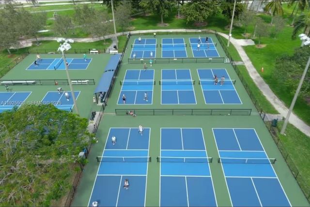 909 NE 7th St, Pompano Beach, FL 33060