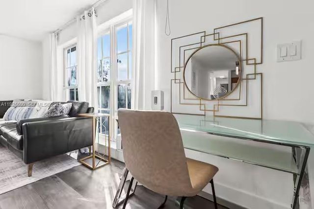 909 NE 7th St, Pompano Beach, FL 33060