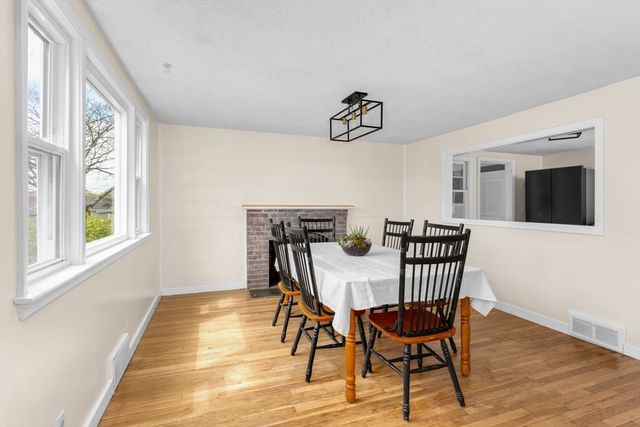 15 Mayflower Road, Norwood, MA 02062