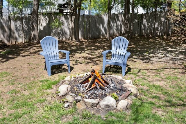 15 Mayflower Road, Norwood, MA 02062