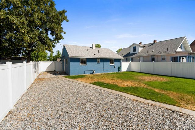 934 E Montgomery Ave, Spokane, WA 99207