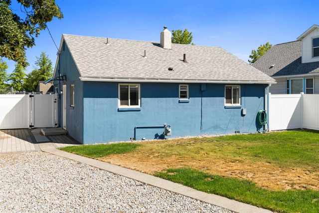 934 E Montgomery Ave, Spokane, WA 99207