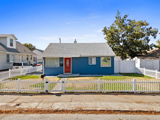 934 E Montgomery Ave, Spokane, WA 99207