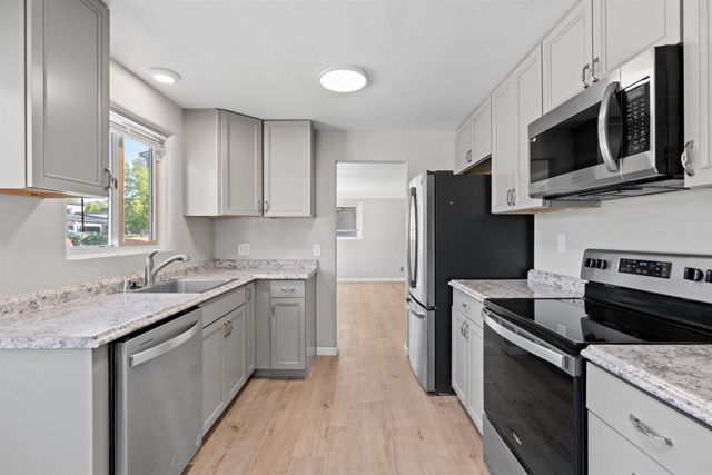 934 E Montgomery Ave, Spokane, WA 99207