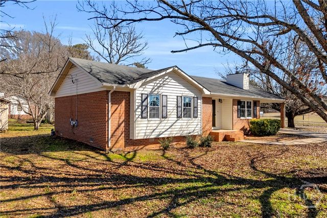 105 Carney Lake Road, Winterville, GA 30683