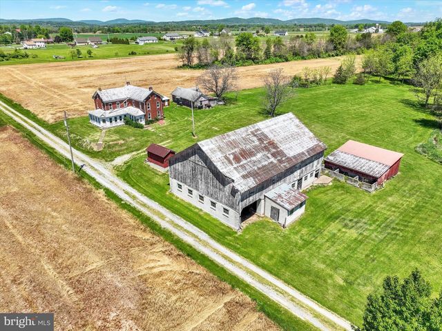 807 CHERRY LN, Dover, PA 17315