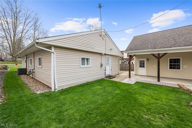 267 Rustic Rook Road, Chippewa Lake, OH 44215