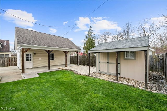 267 Rustic Rook Road, Chippewa Lake, OH 44215