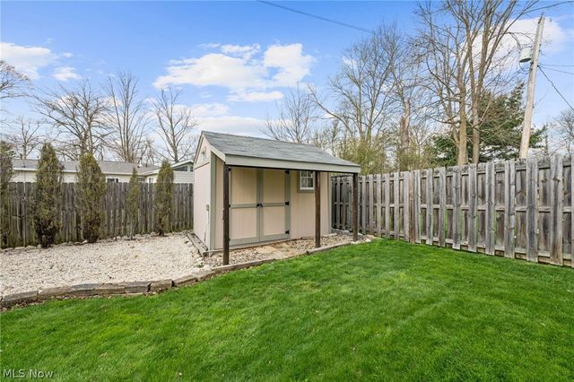 267 Rustic Rook Road, Chippewa Lake, OH 44215