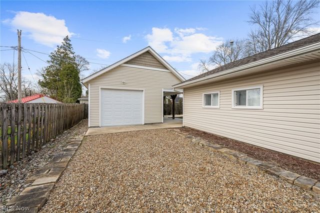 267 Rustic Rook Road, Chippewa Lake, OH 44215