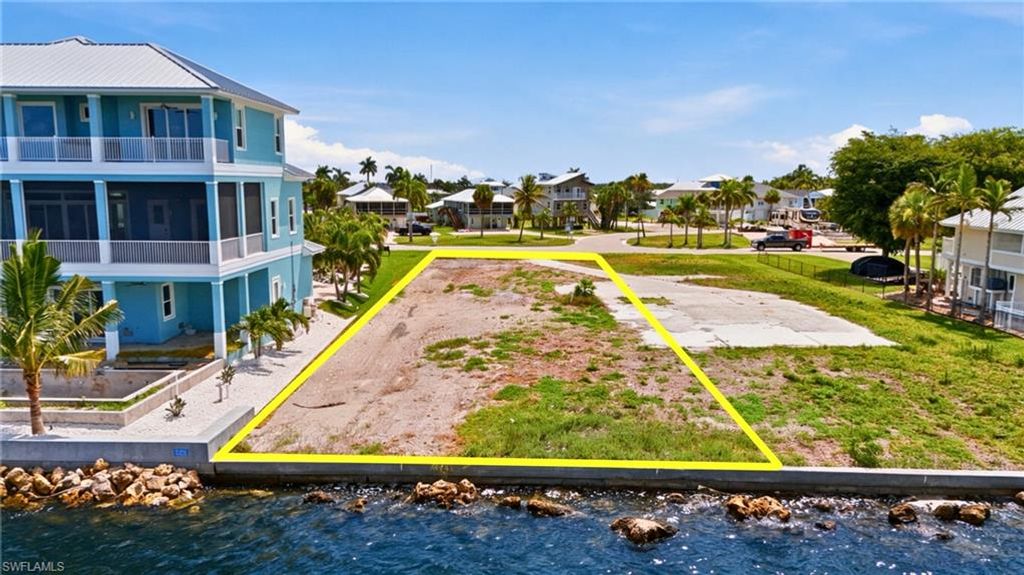 922 San Carlos DR, FORT MYERS BEACH, FL 33931 — photo 4
