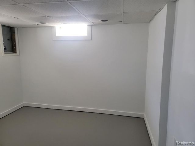 24312 Flower Avenue, Eastpointe, MI 48021