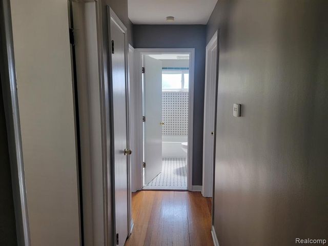 24312 Flower Avenue, Eastpointe, MI 48021