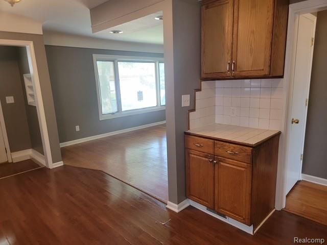 24312 Flower Avenue, Eastpointe, MI 48021