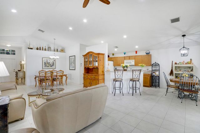 5335 Vernio Lane, Boynton Beach, FL 33437