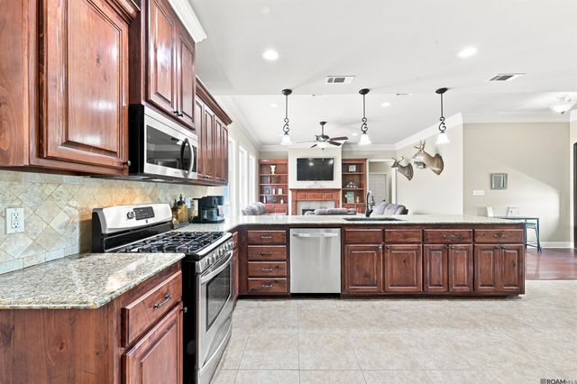 12466 Di D Bop Ln, Gonzales, LA 70737