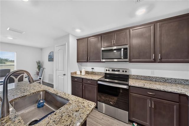 4060 NW 36th AVE, Cape Coral, FL 33993