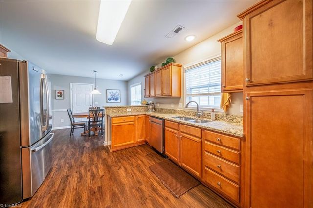 4590 River Gate Drive, Clemmons, NC 27012