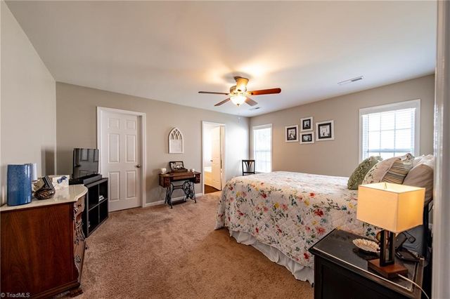 4590 River Gate Drive, Clemmons, NC 27012