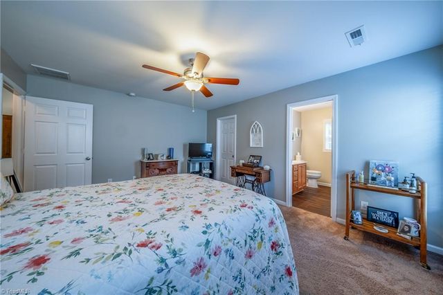 4590 River Gate Drive, Clemmons, NC 27012