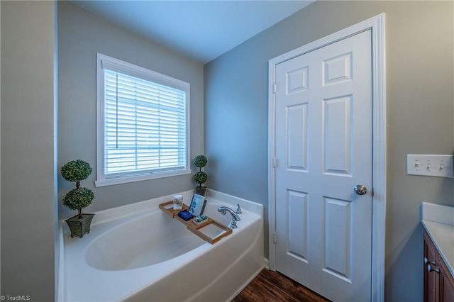 4590 River Gate Drive, Clemmons, NC 27012