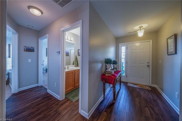 4590 River Gate Drive, Clemmons, NC 27012