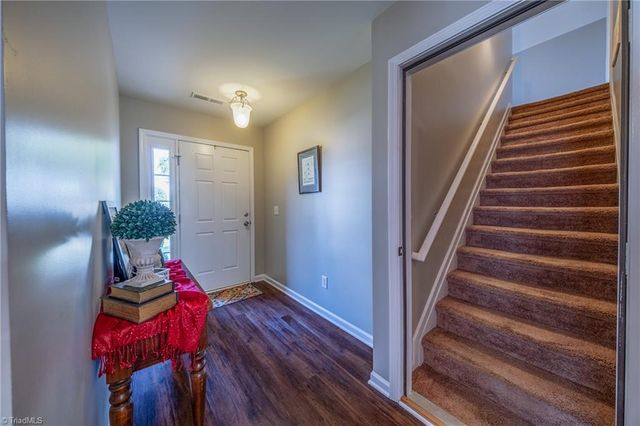 4590 River Gate Drive, Clemmons, NC 27012