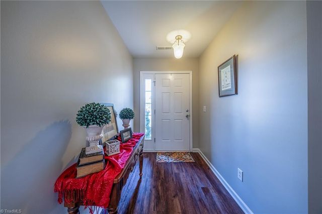 4590 River Gate Drive, Clemmons, NC 27012