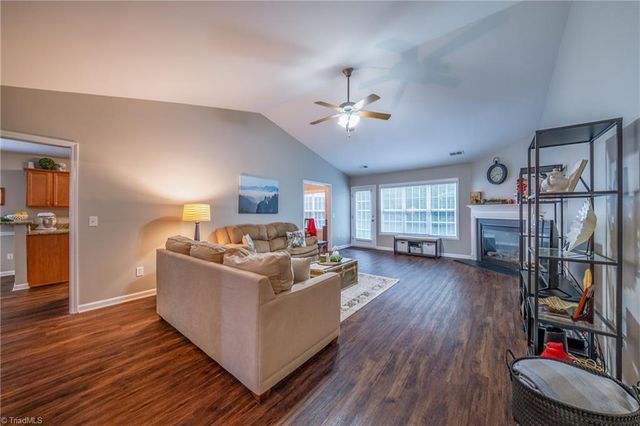 4590 River Gate Drive, Clemmons, NC 27012