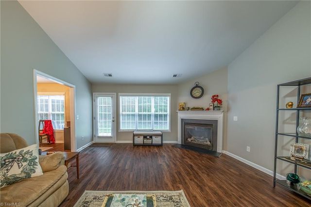 4590 River Gate Drive, Clemmons, NC 27012