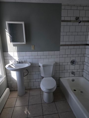 555 Main St 3, Brockton, MA 02301