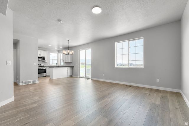 6628 W SPRING SNOW LN, Herriman, UT 84096