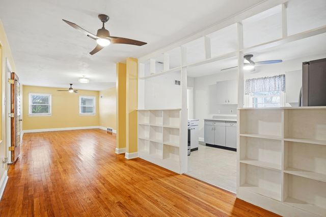 20 CLINTON DR, Columbia, MO 65203