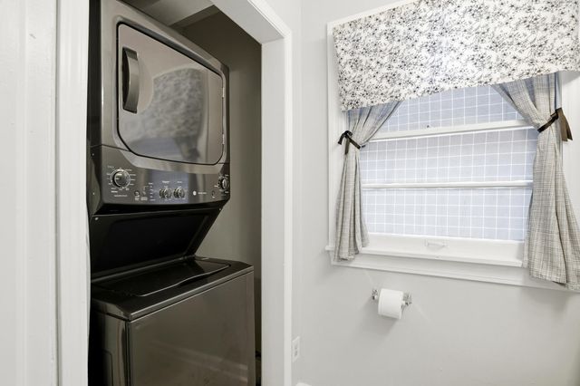 20 CLINTON DR, Columbia, MO 65203