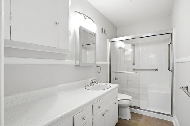 20 CLINTON DR, Columbia, MO 65203