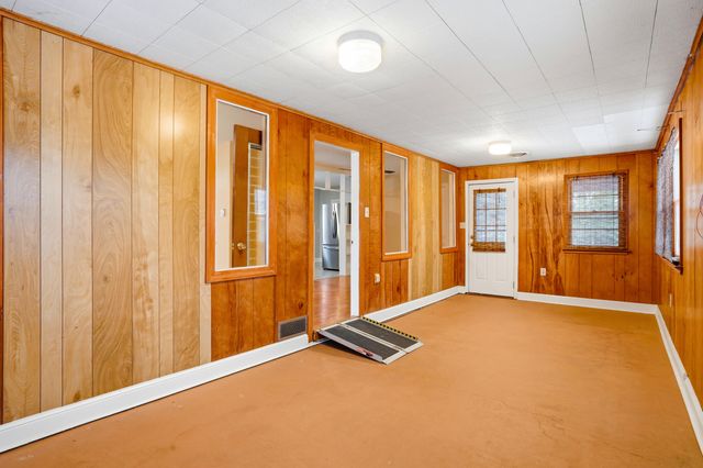 20 CLINTON DR, Columbia, MO 65203