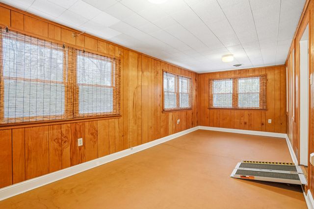 20 CLINTON DR, Columbia, MO 65203