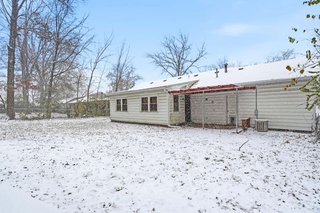 20 CLINTON DR, Columbia, MO 65203